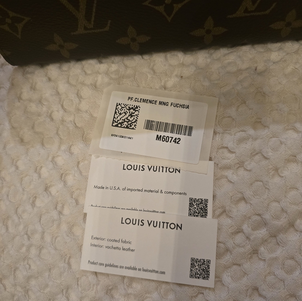 Louis Vuitton Monogram Wallet - Picture 5 of 7